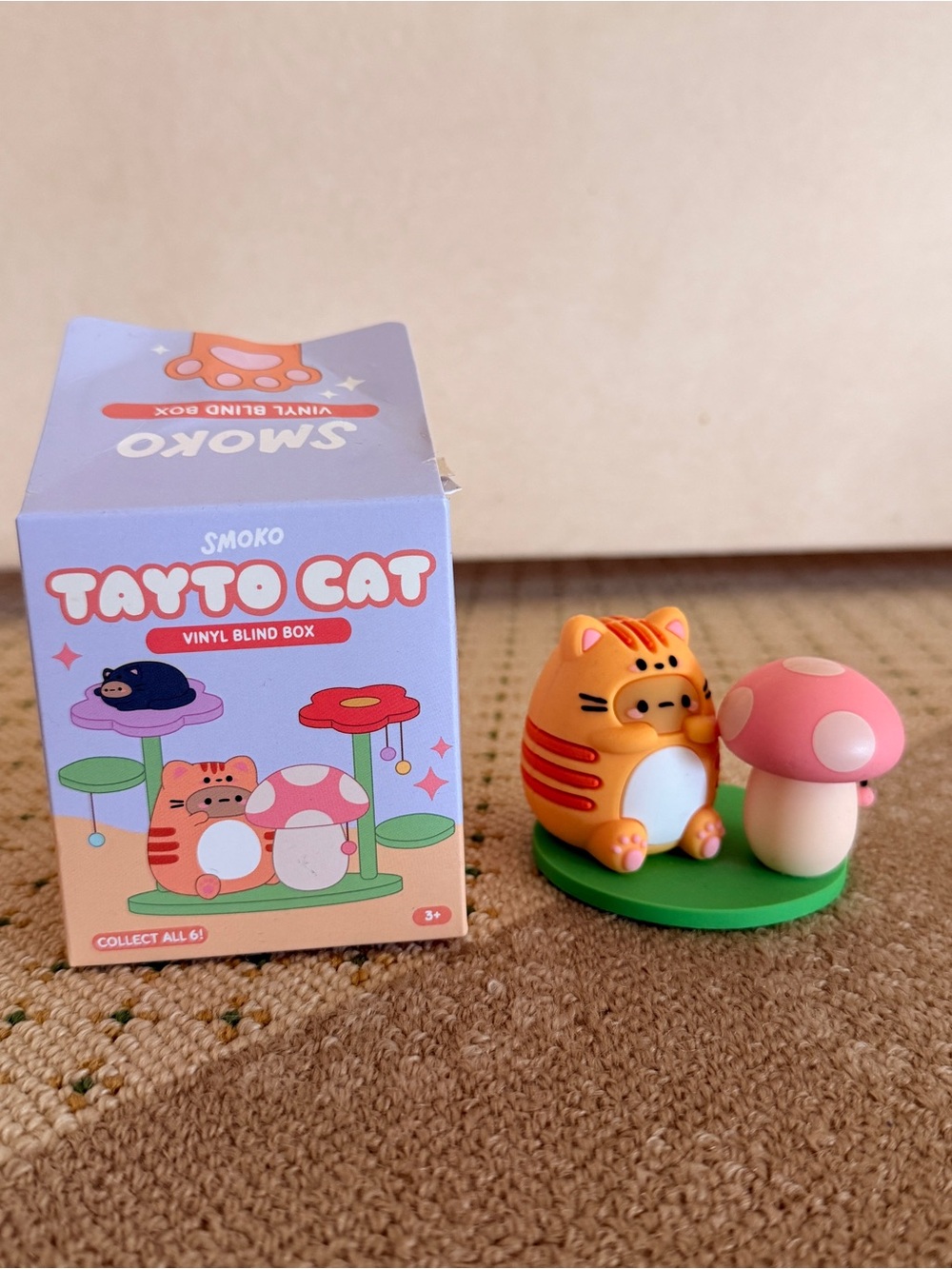 Smoko Tayto Cat Vinyl Blind Box Figure - Orange & Pink